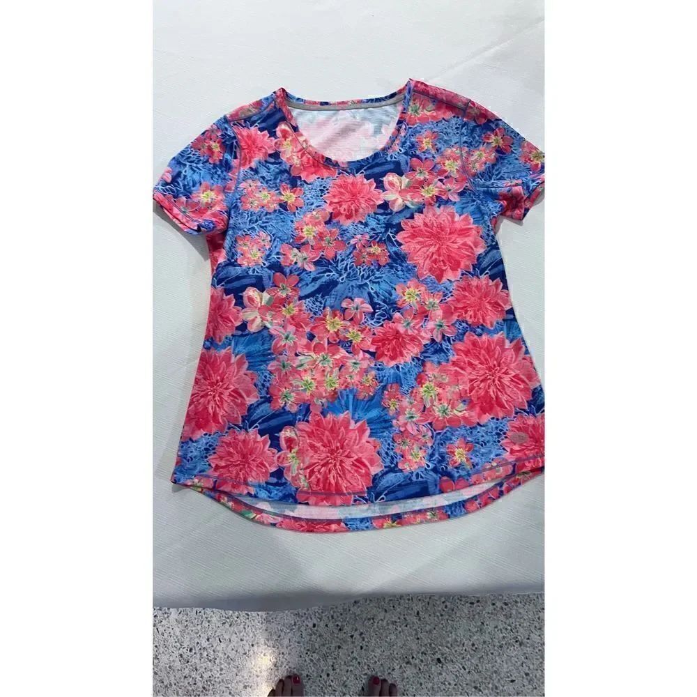 REEL LEGENDS FREELINE PERFORMANCE PINK FLORAL TOP WOMENS SZ M